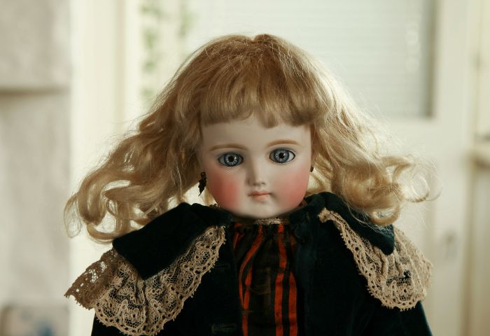 ビスクドールを高額で買い取ってもらうコツ